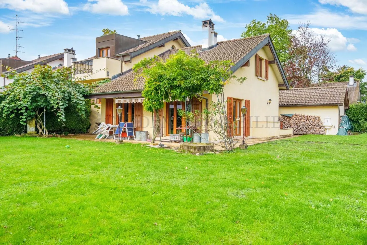 Villa moderne avec piscine - Photo 6 sur 9