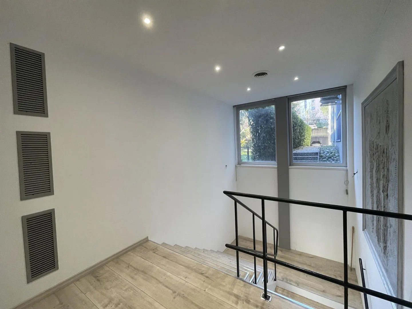 BÜRO AUF ZWEI EBENEN UND 6 PARKPLÄTZE ZU EINEM SUPER PREIS - Foto 11 von 13