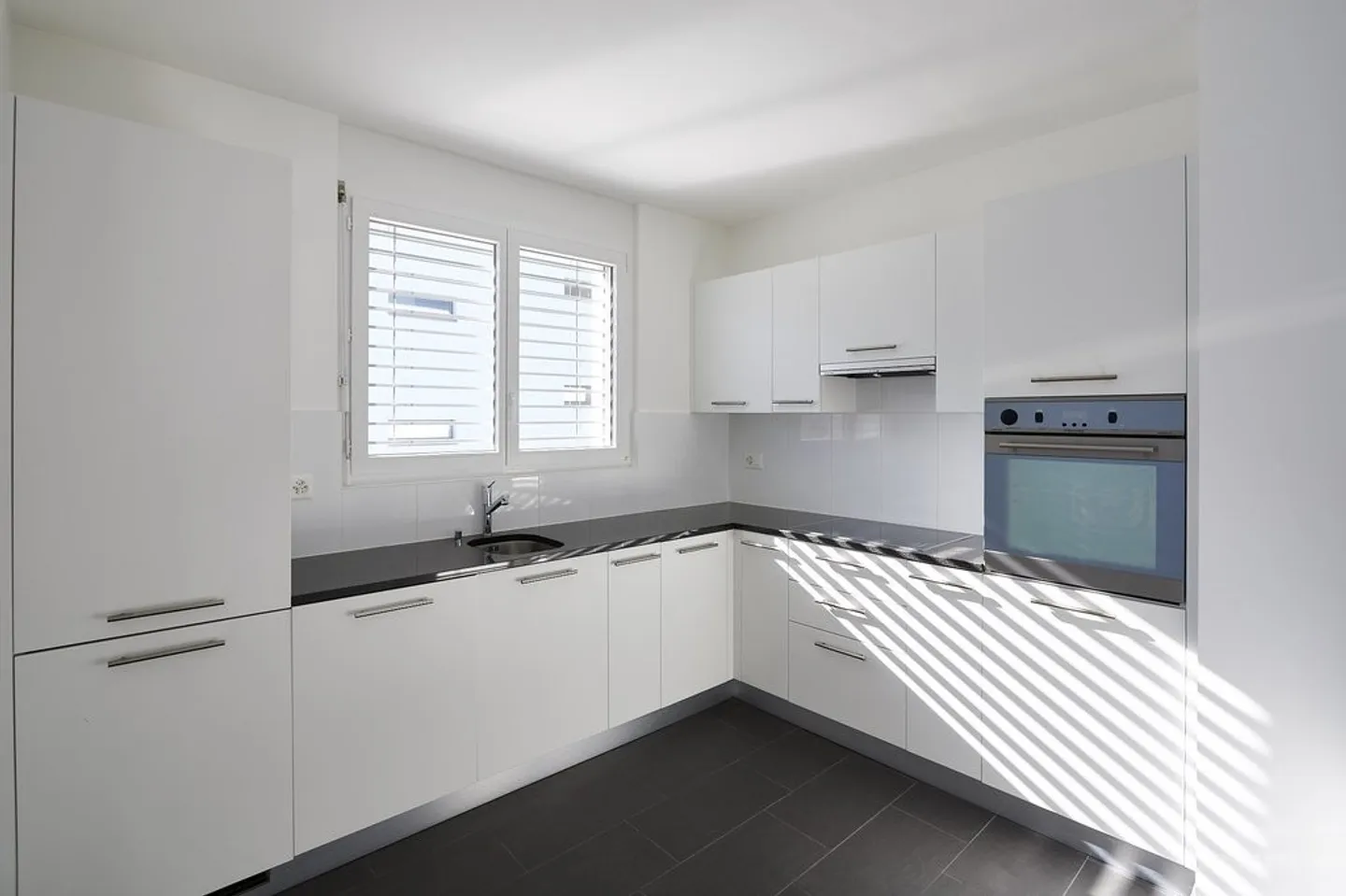 Helles 4,5-Zimmer-Apartment inmitten von Grün - Foto 2 von 11
