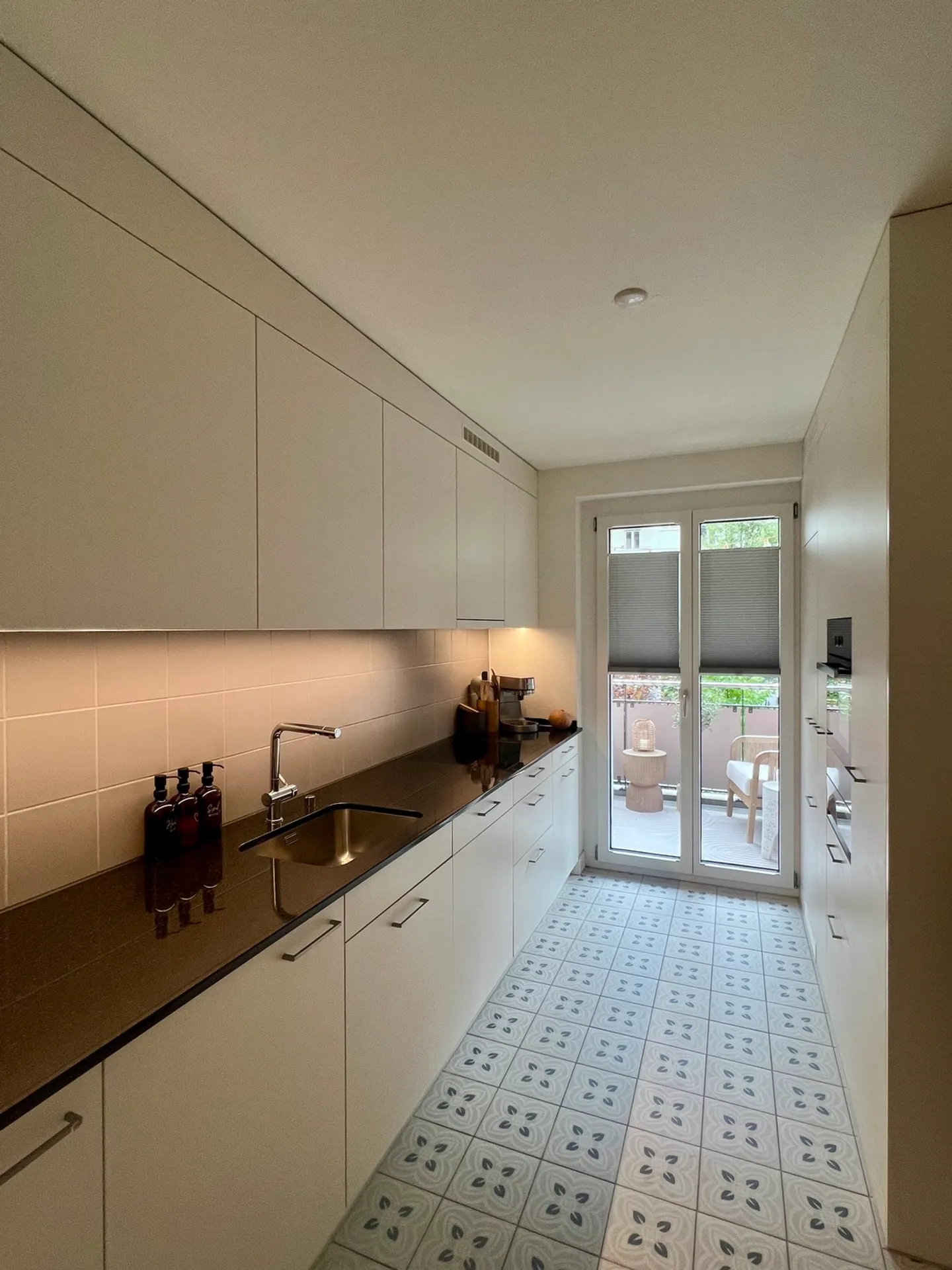 Apartment for rent - Photo 5 of 8