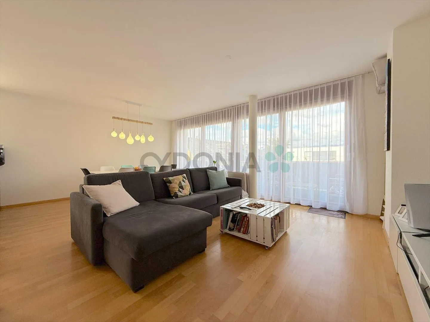 Erhabenes durchgehendes Dachgeschoss mit 5 Zimmern und Terrasse - Foto 2 von 9