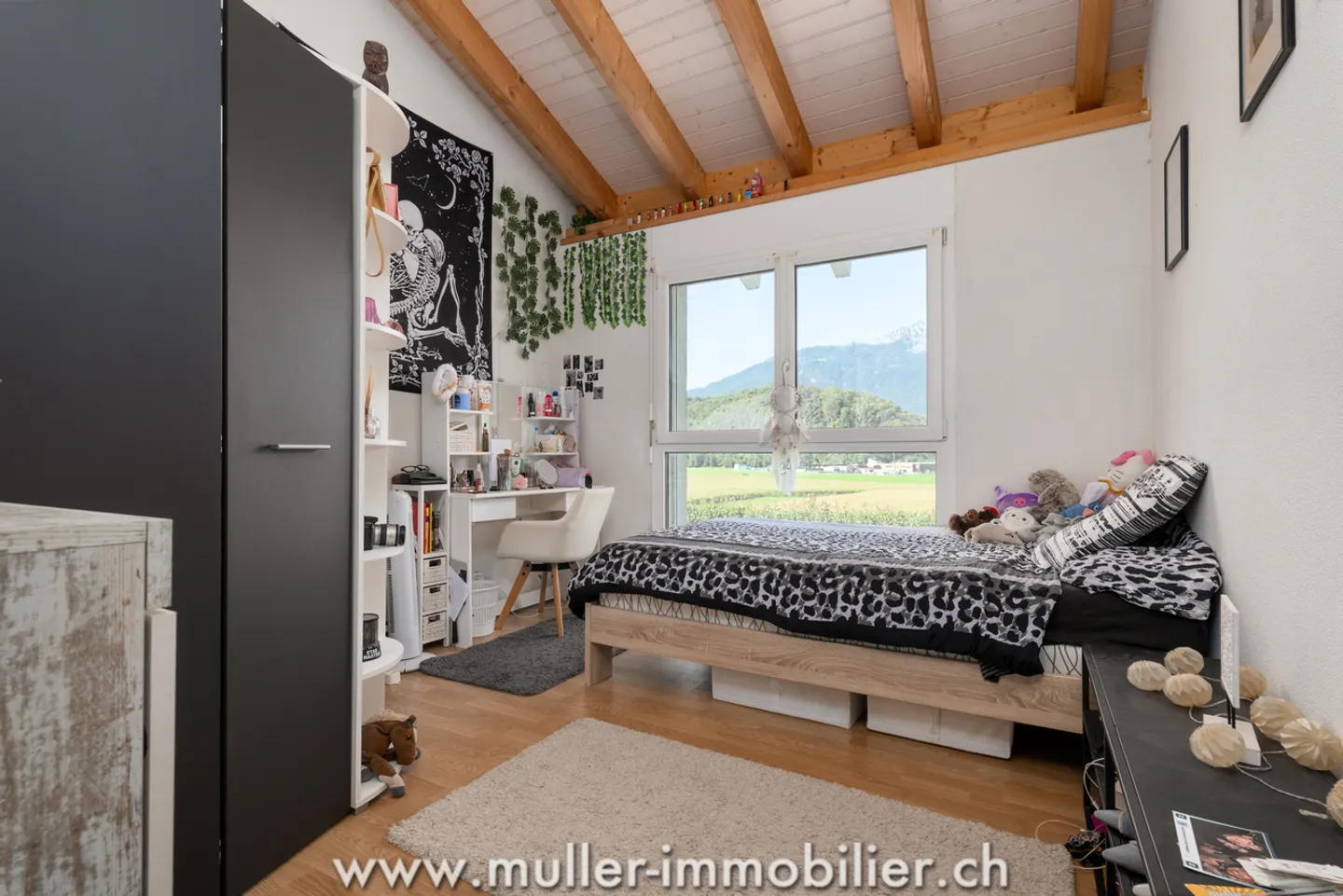 Villa bifamiliare con grande terreno e vista spettacolare a Ollon - Foto 11 di 17