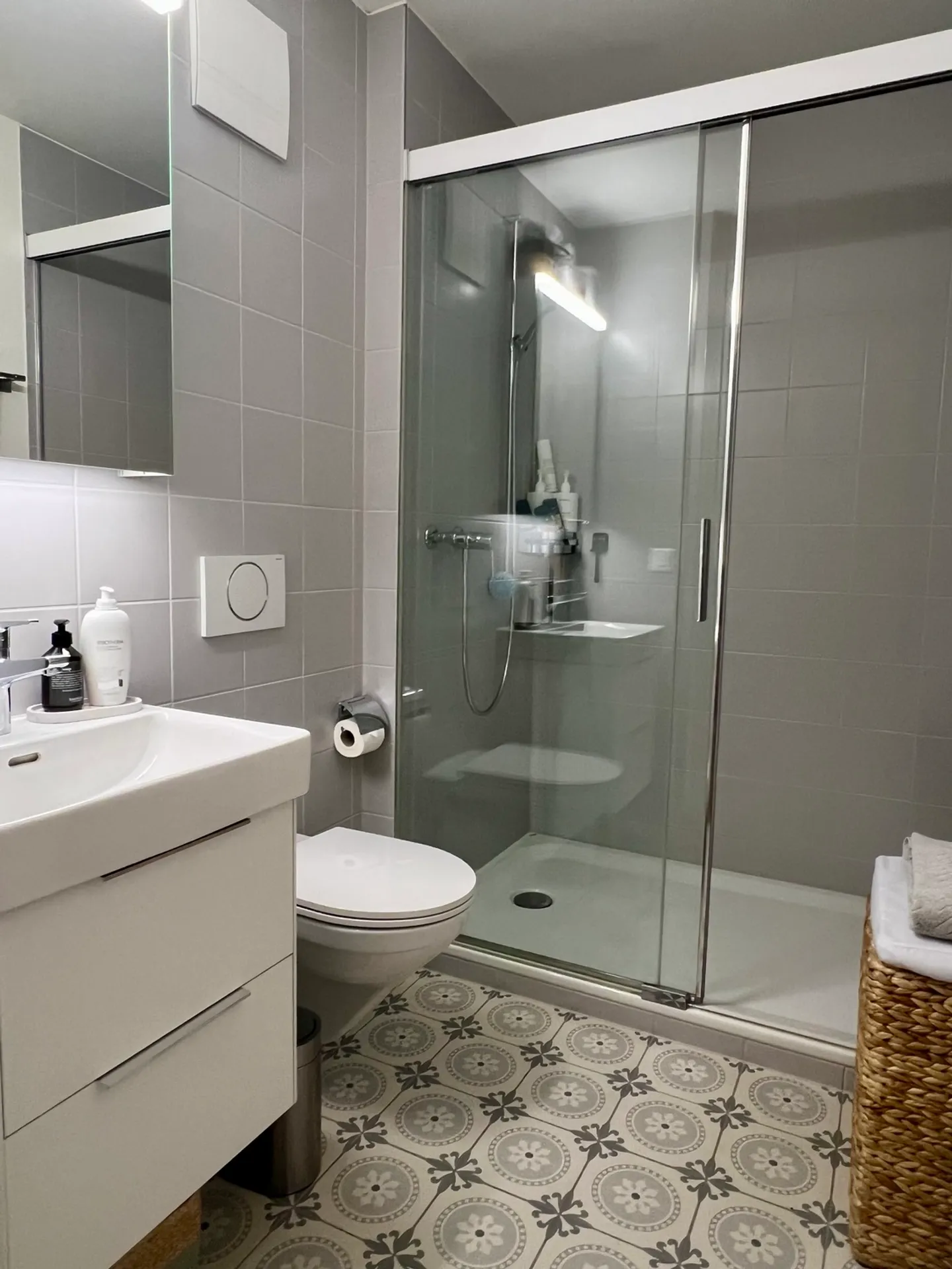 Apartment for rent - Photo 7 of 8