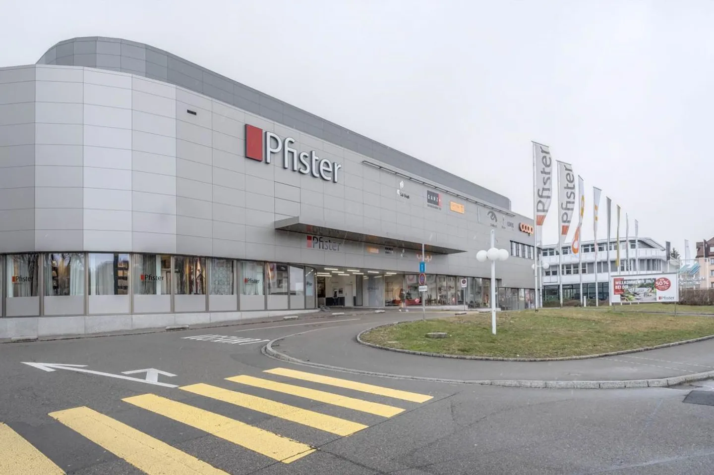 Superficie di vendita di 155 m2 con 47 m2 di magazzino - Foto 1 di 5