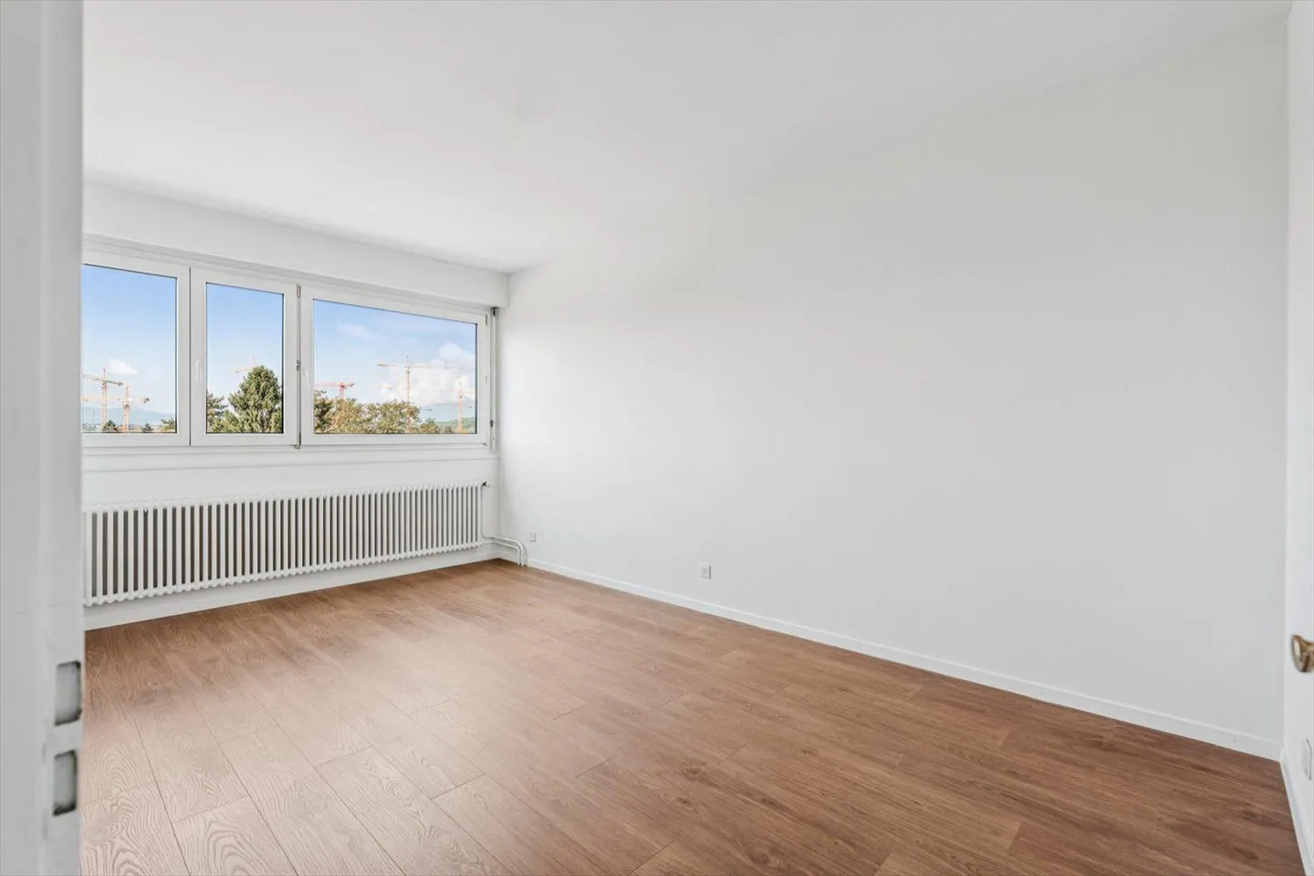 Appartement lumineux de 5 pièces avec balcon au dernier étage - Photo 9 sur 12