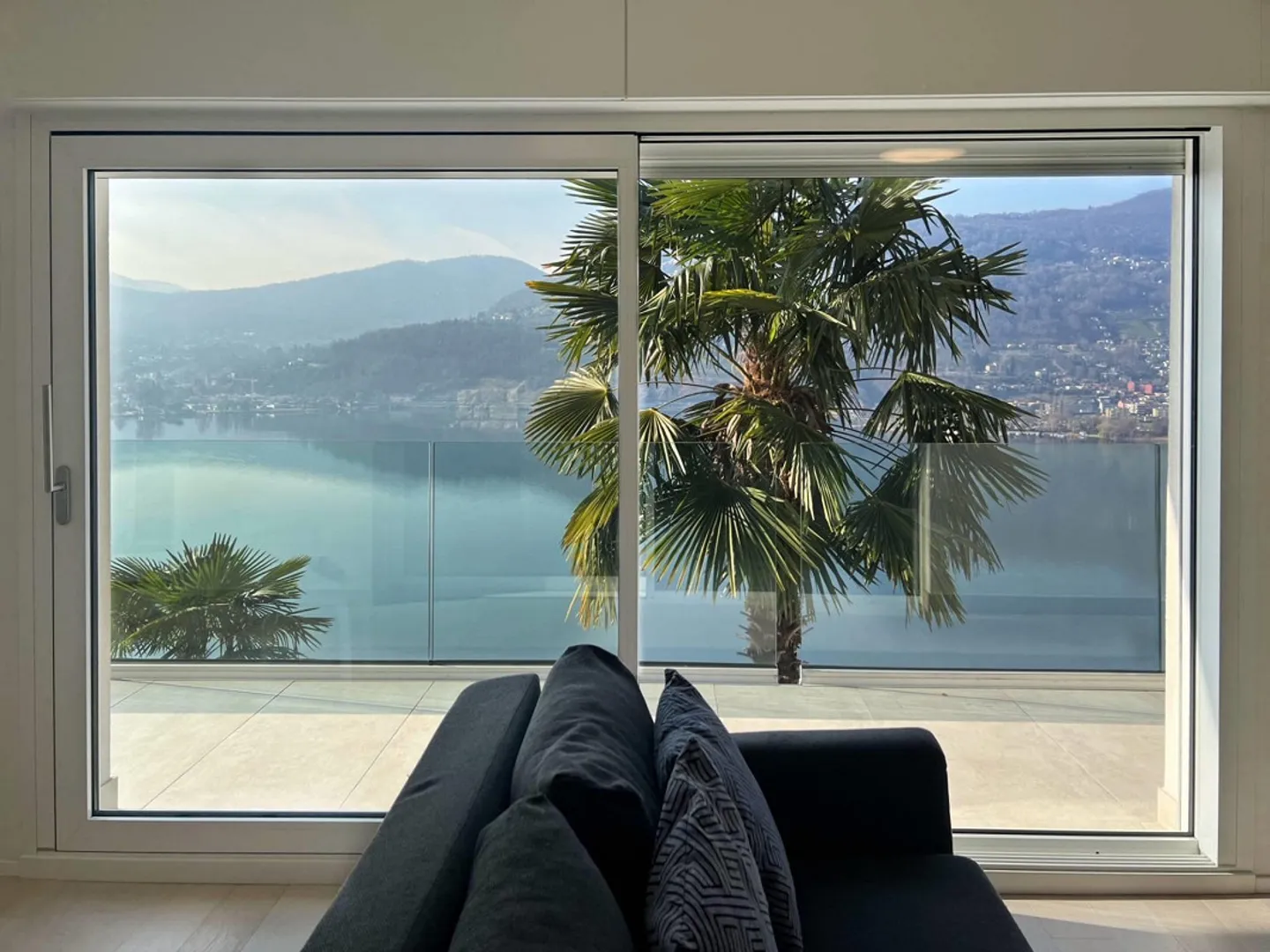 Splendide penthouse entouré de verdure. - Photo 2 sur 13