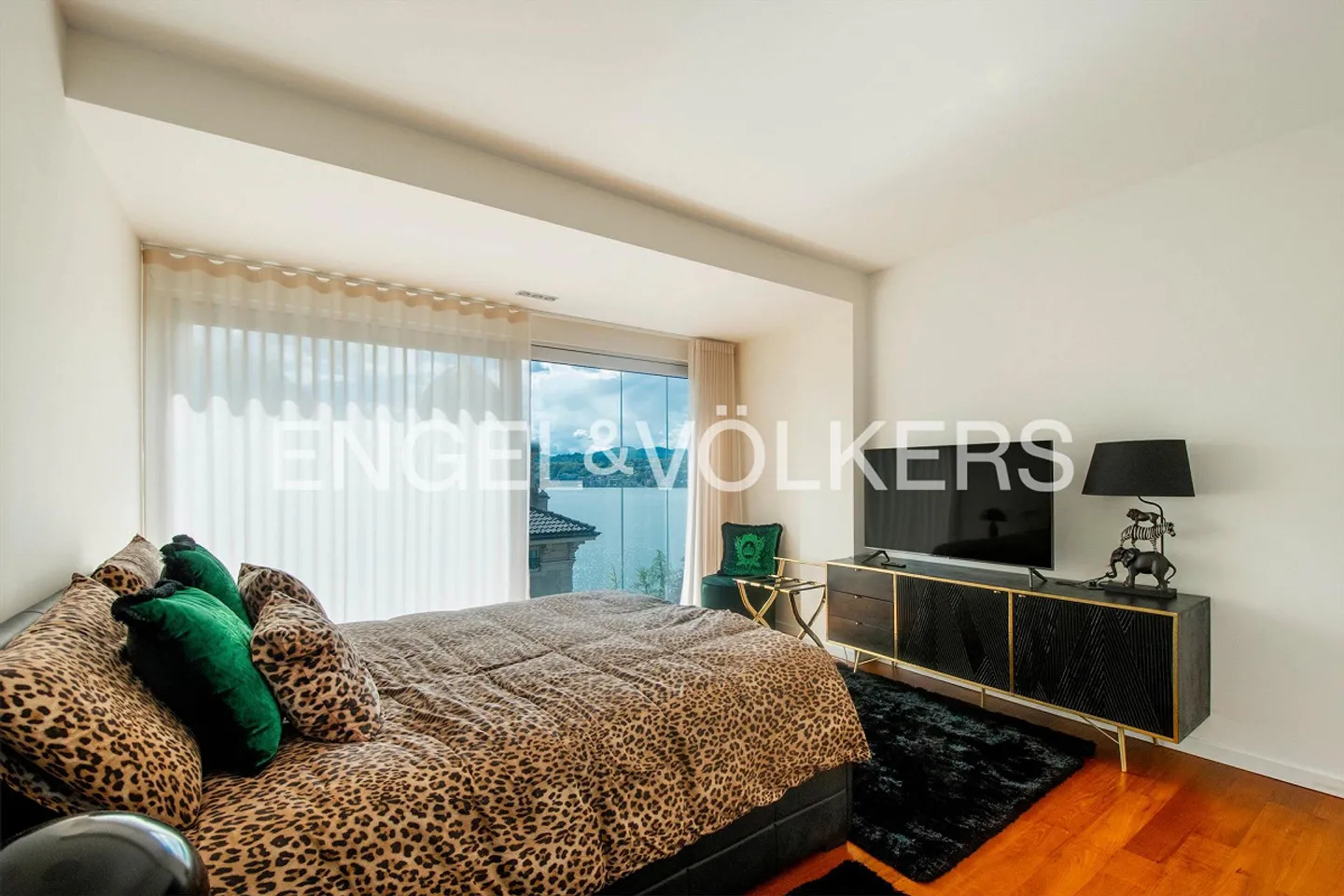 Penthouse de prestige avec vue sur le lac - Photo 10 sur 13