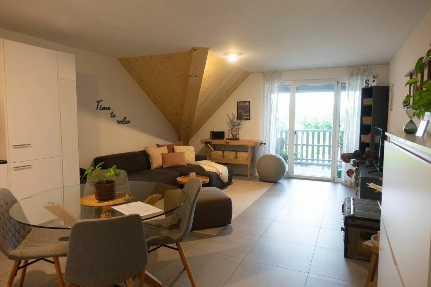 Appartamento duplex moderno e affascinante di 2,5 stanze - Foto 3 di 7