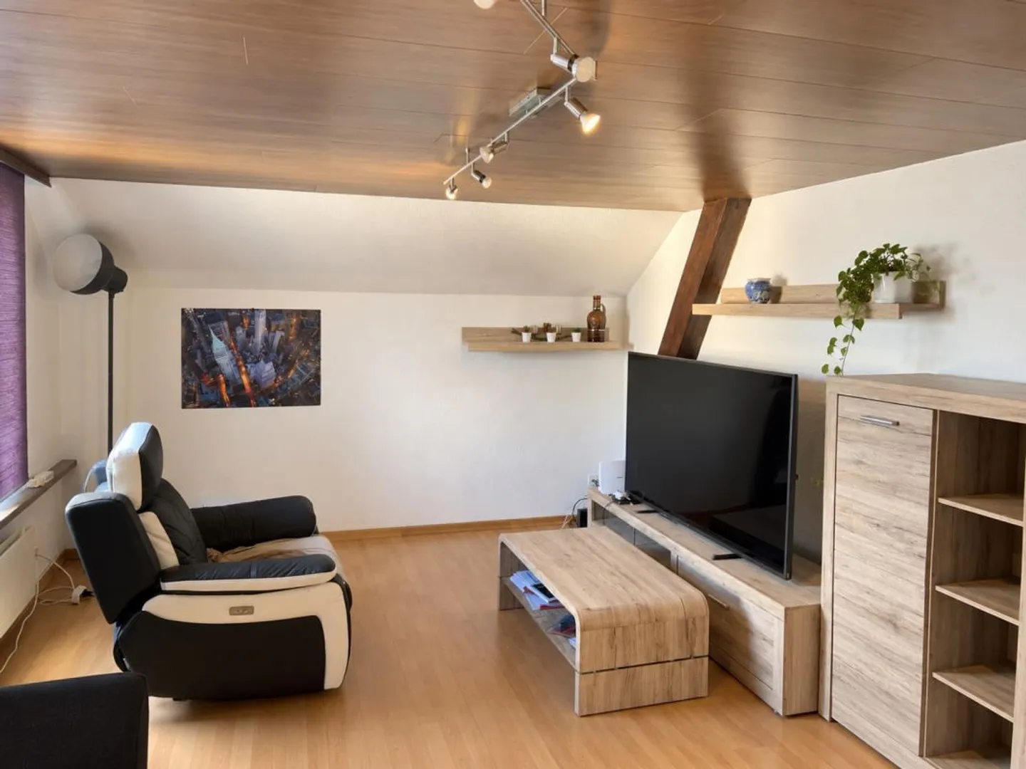 Modernes Apartment in Ruhiger Lage - Foto 2 von 4