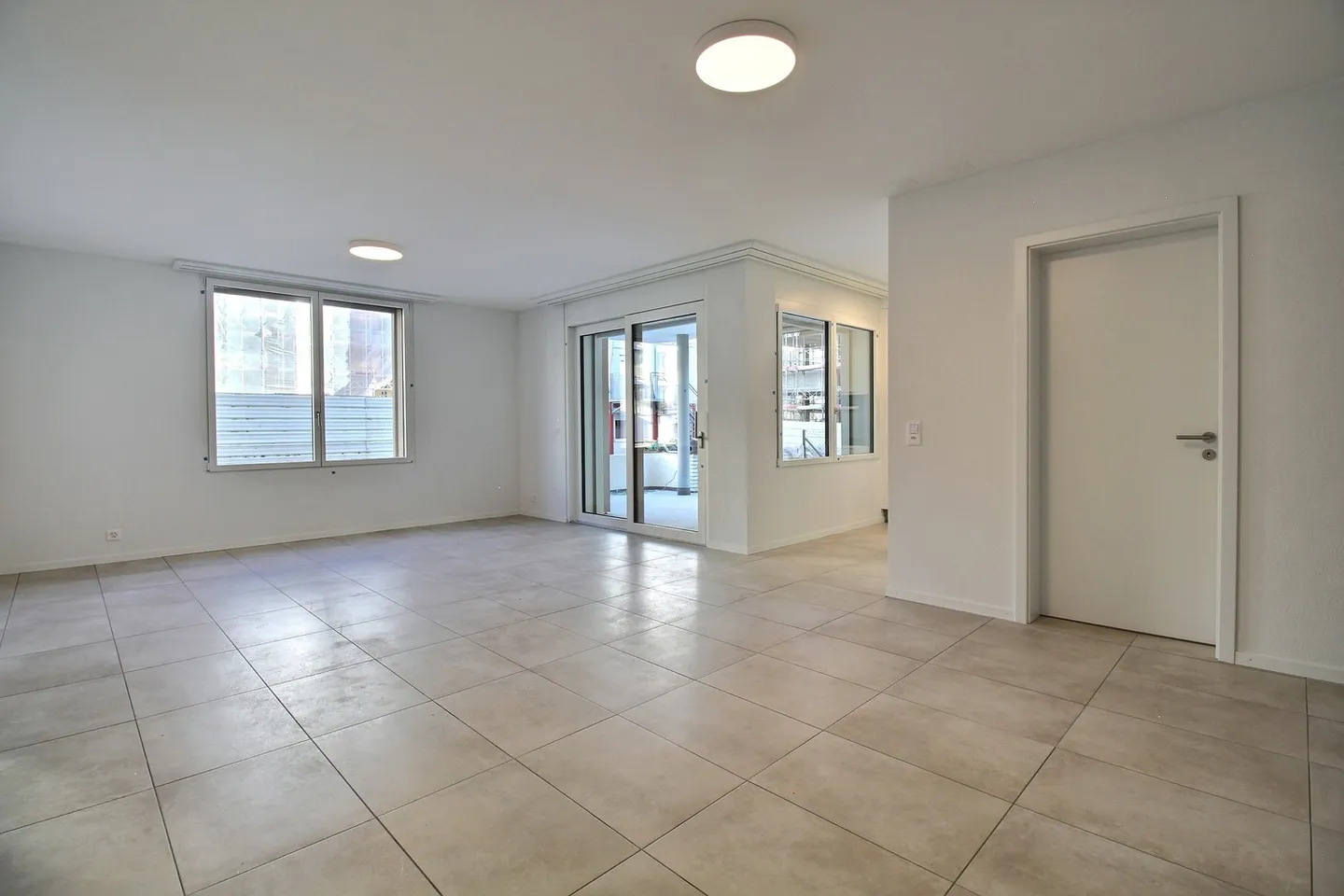 Nouvel appartement de 4,5 pièces au rez-de-chaussée ! - Photo 1 sur 9