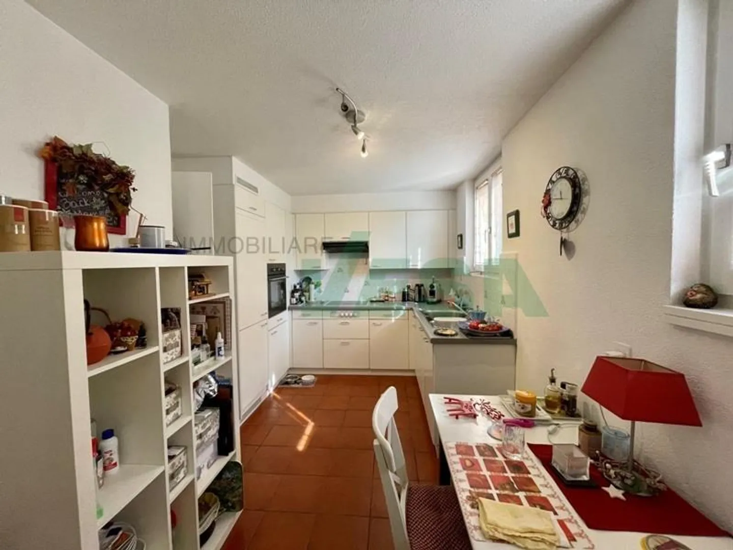 Cozy 4.5-room apartment with private garden - Photo 4 of 11