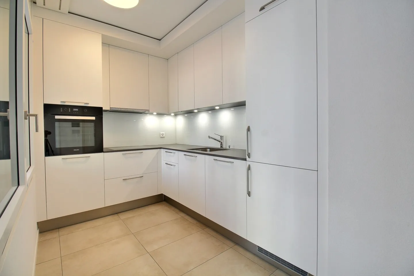 Nouvel appartement de 4,5 pièces au rez-de-chaussée ! - Photo 2 sur 9