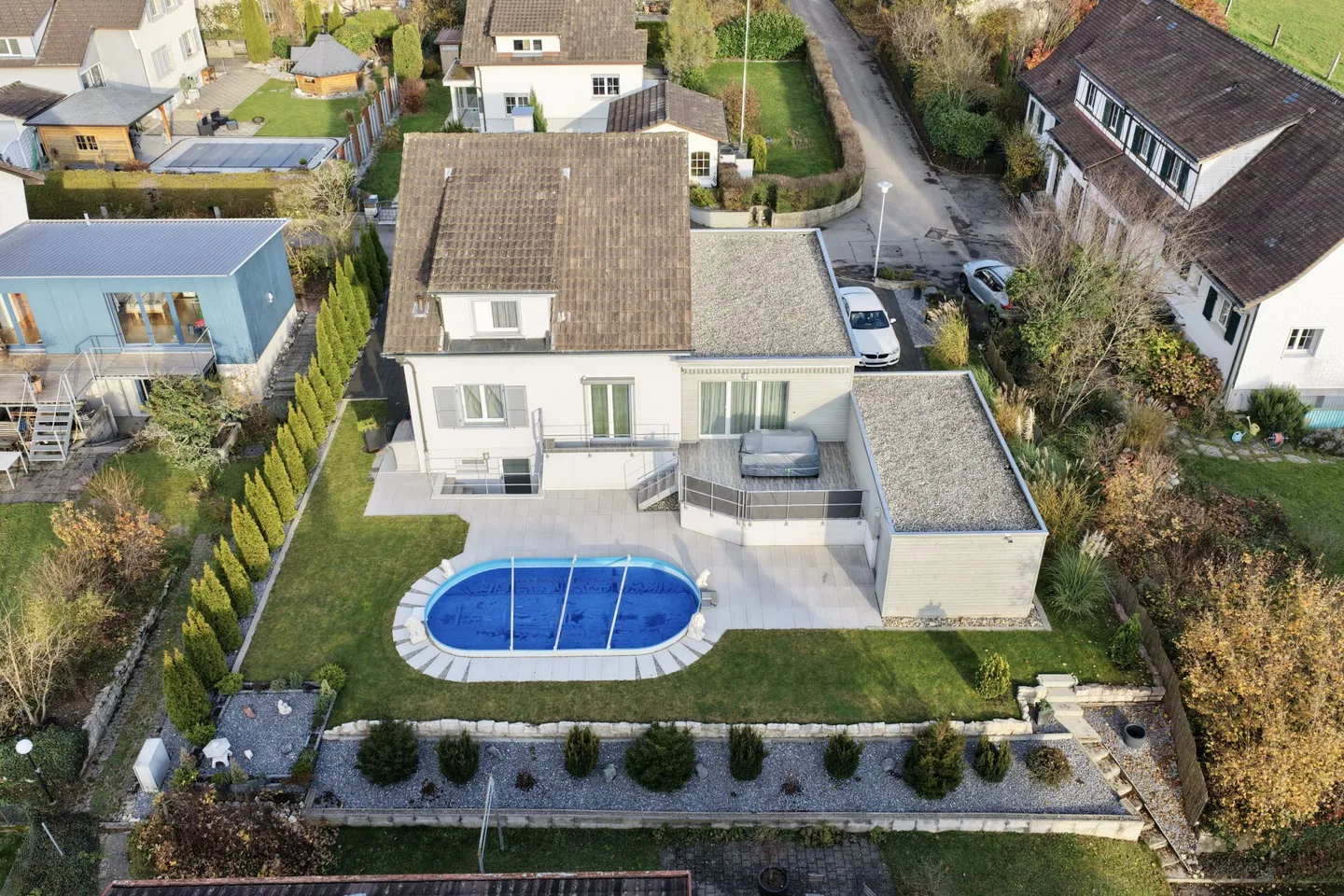 IHR TRAUMHAUS IN RUHIGER LAGE MIT POOL UND ALPENBLICK - Foto 1 di 6