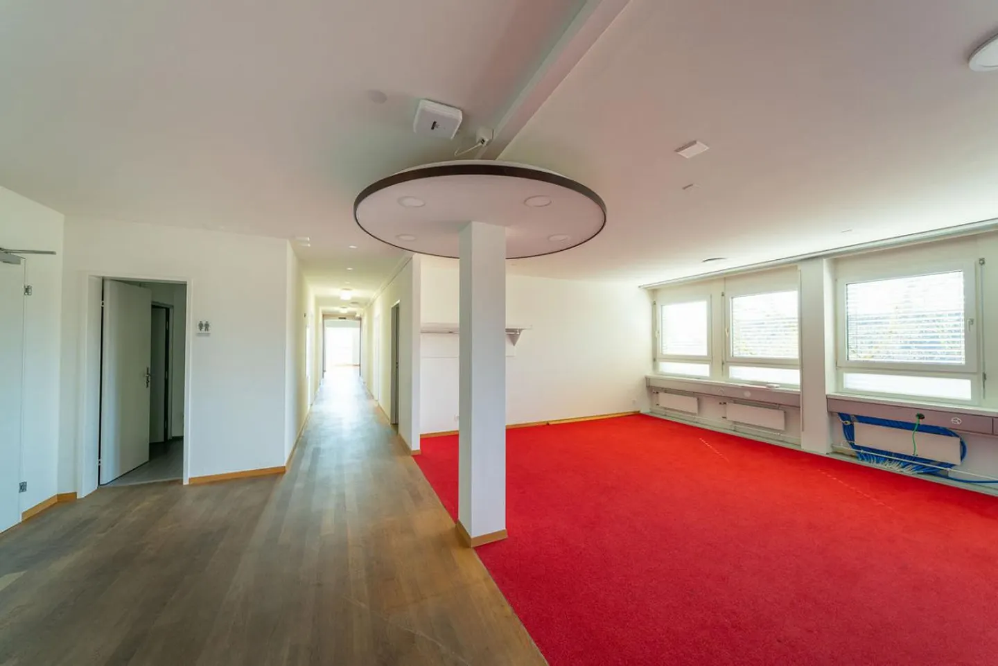 Flexible subdivisible office spaces from 200m² for sublease - Photo 7 of 11