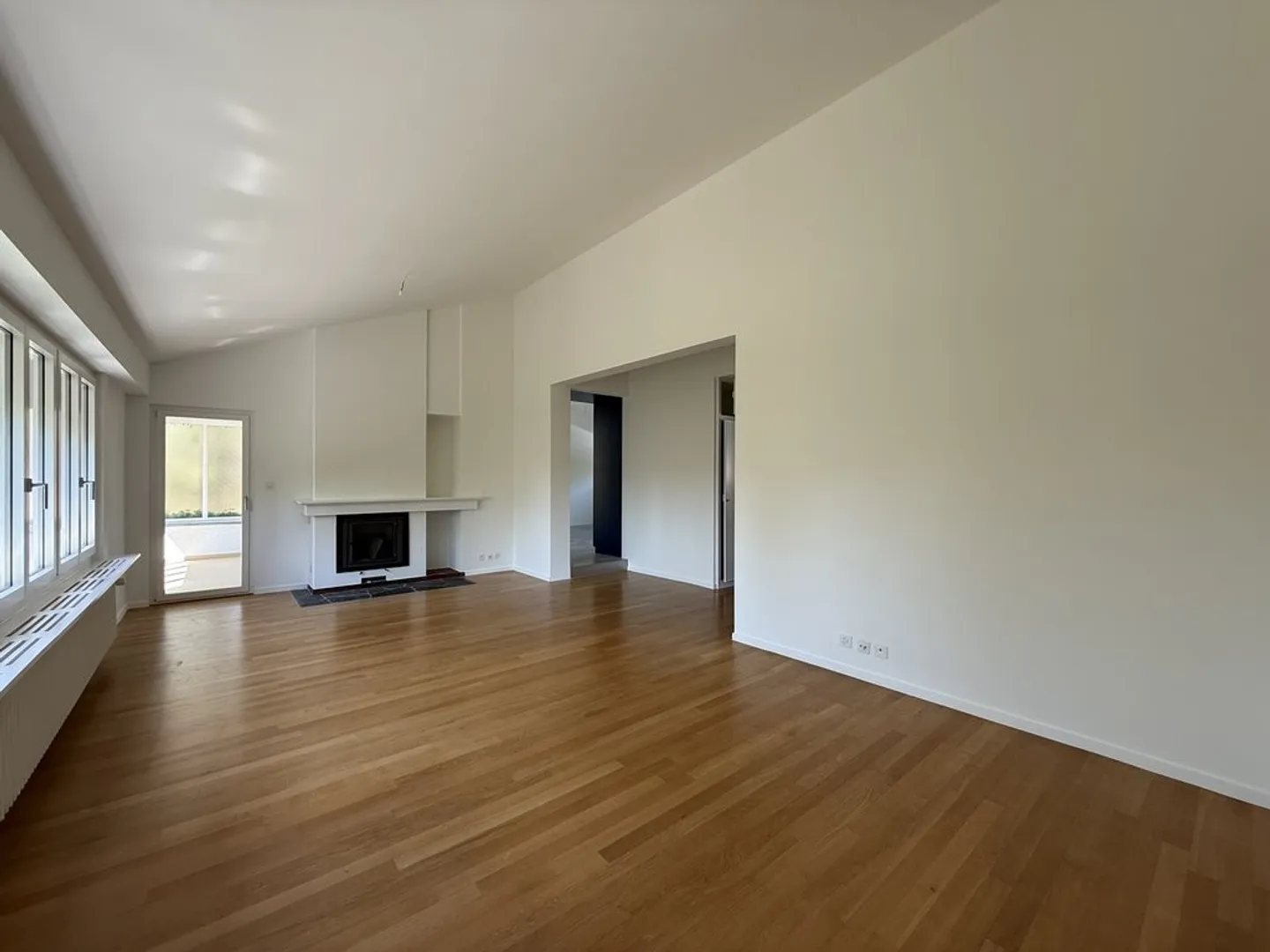 Spacious 3.5 Room Apartment of 105m2 - Photo 5 of 11