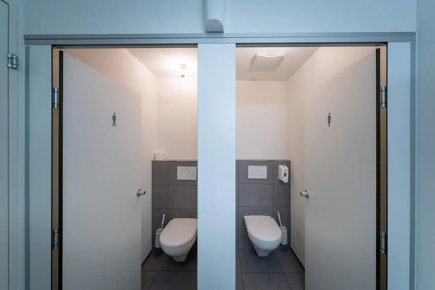 Flexible subdivisible office spaces from 200m² for sublease - Photo 10 of 11