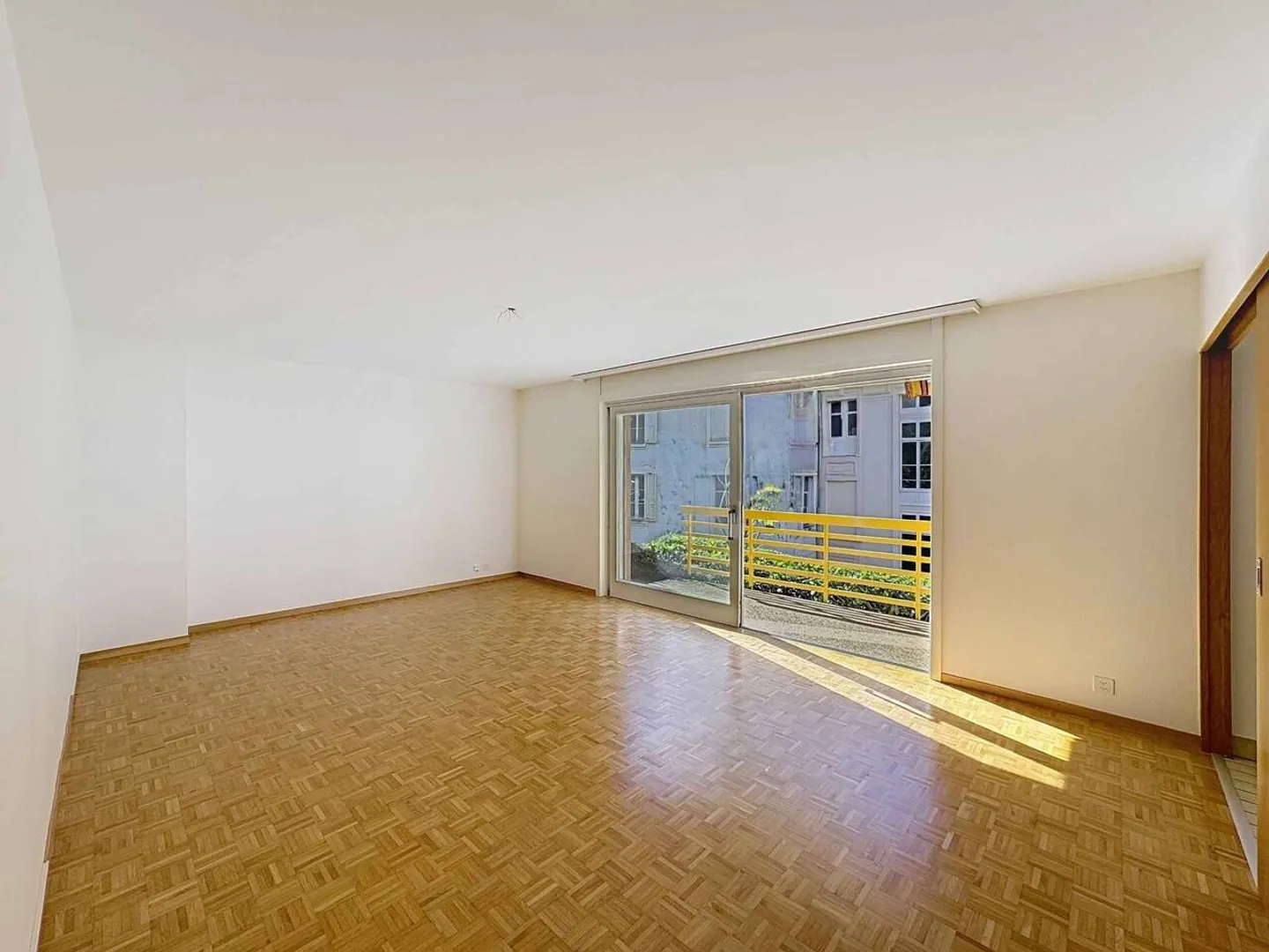 Geräumige 2,5 Zimmer von 58 m2 + großer Balkon - Foto 7 von 12