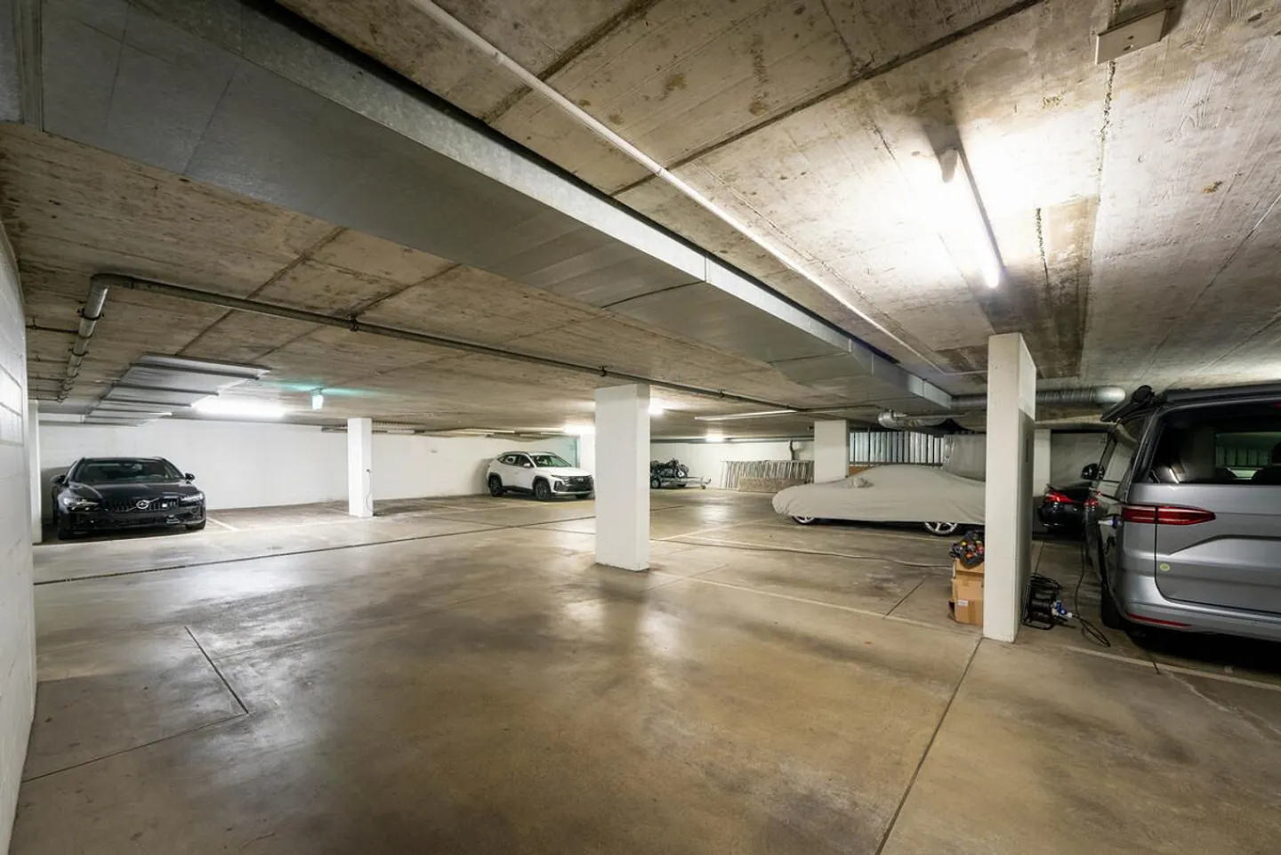 Flexible subdivisible office spaces from 200m² for sublease - Photo 11 of 11