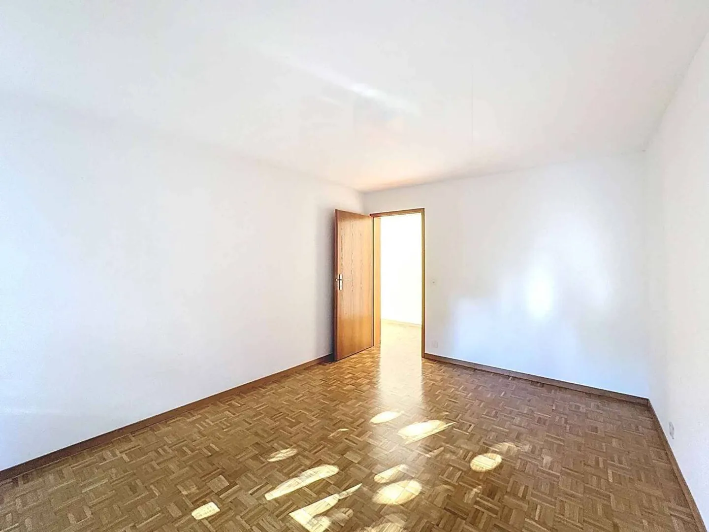 Geräumige 2,5 Zimmer von 58 m2 + großer Balkon - Foto 12 von 12