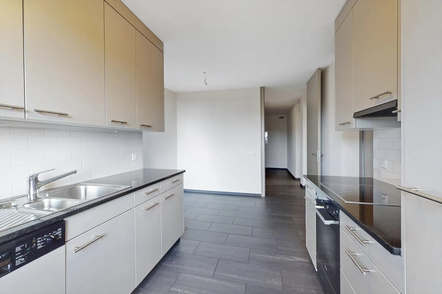 Modern living in a central location - Photo 2 of 7