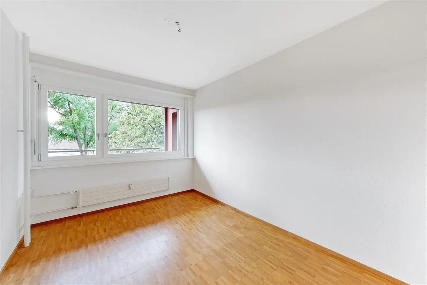 Modern living in a central location - Photo 6 of 7