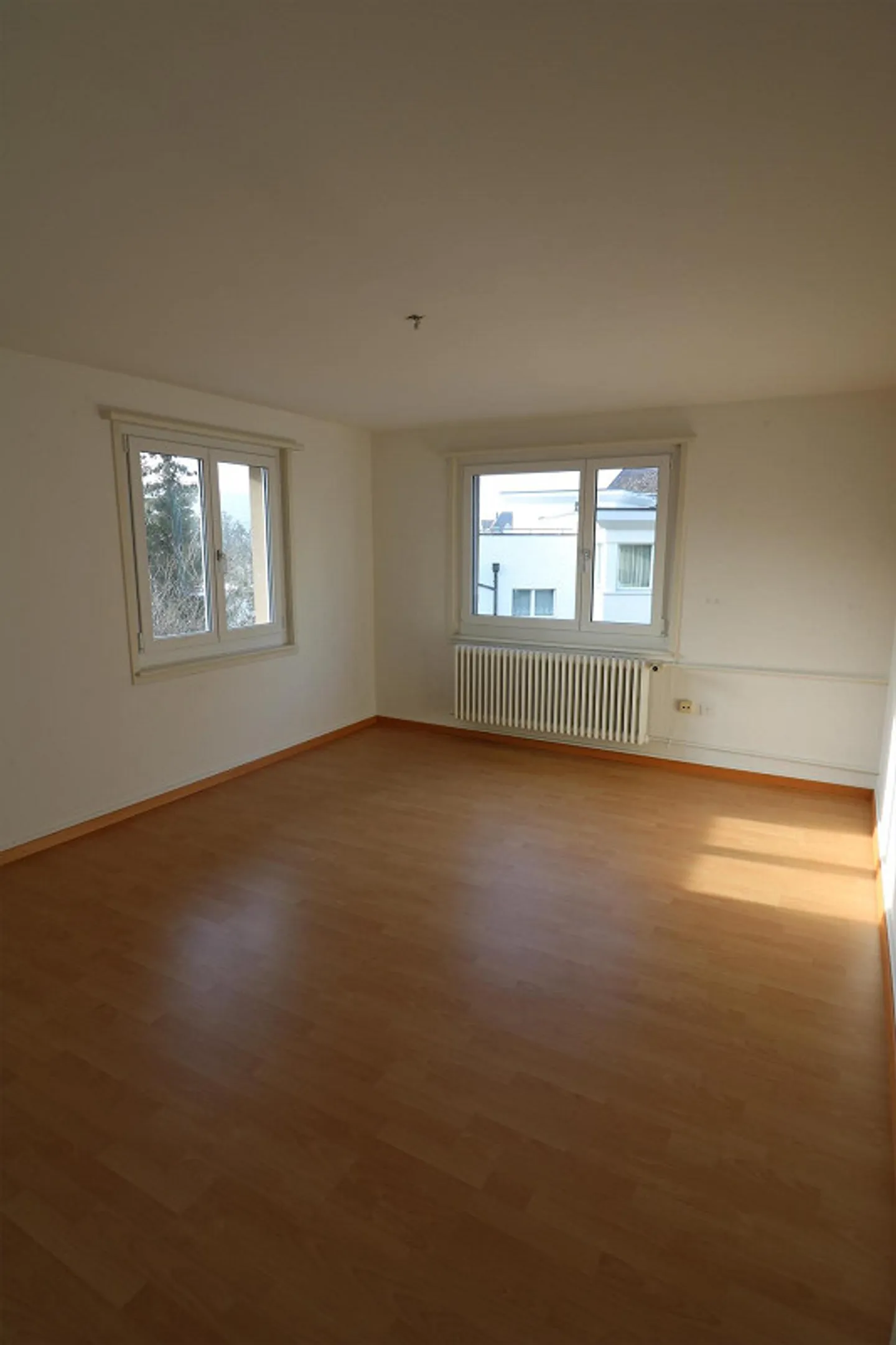Ottimo appartamento di 3 stanze in una posizione privilegiata - Foto 2 di 6