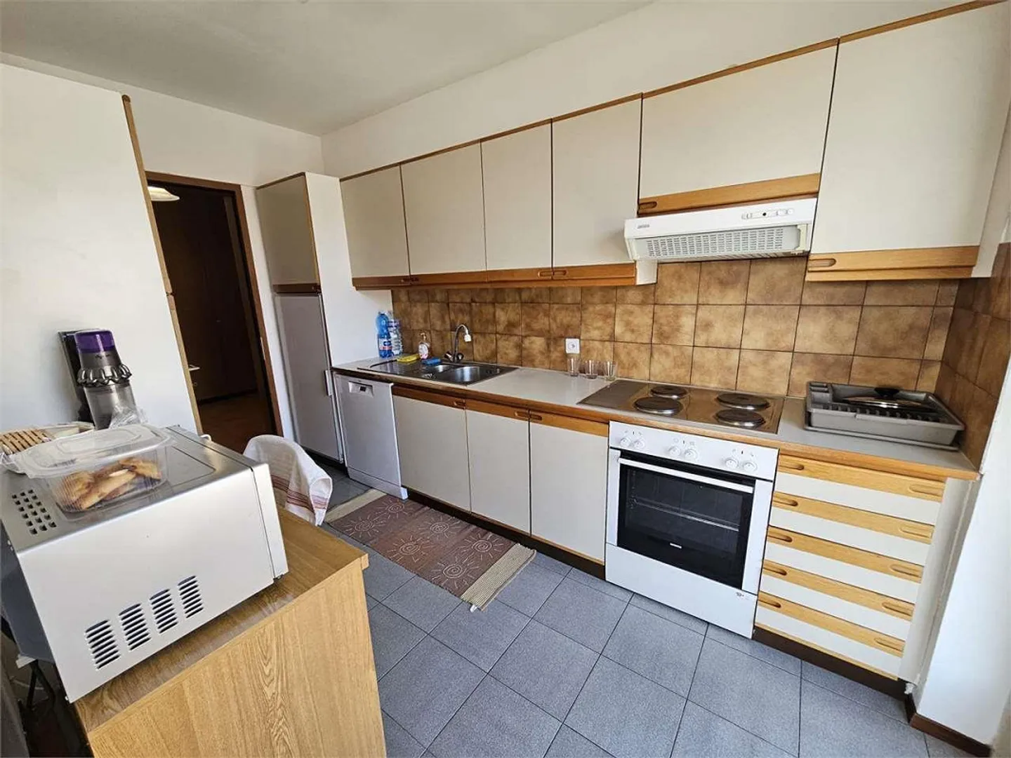 Mendrisio, intéressant appartement de 3,5 pièces avec balcons - Photo 5 sur 11