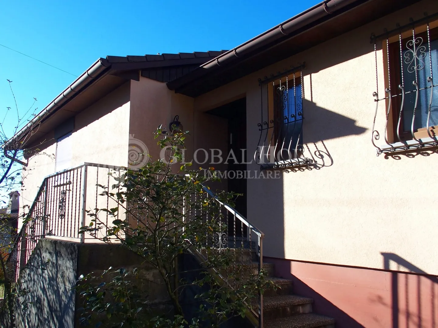 Haus mit prächtiger Aussicht - Foto 3 von 12