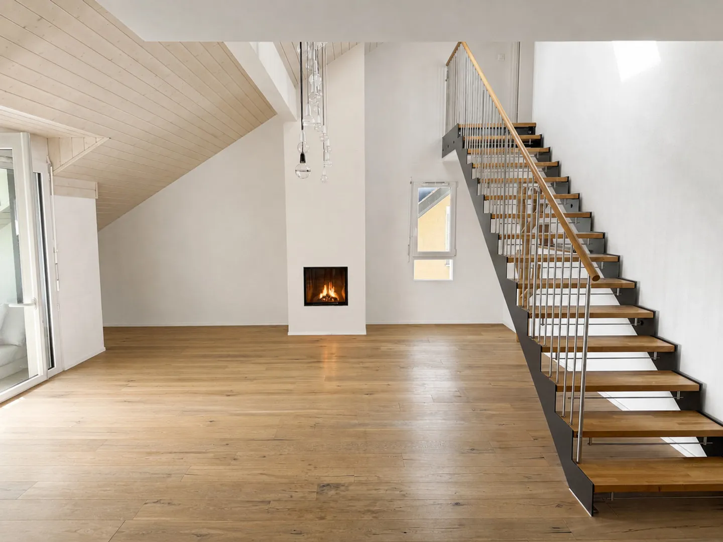 Double height living room, 3 bedrooms of 17 to 18 m² and loft of 51 m² - Photo 3 of 15