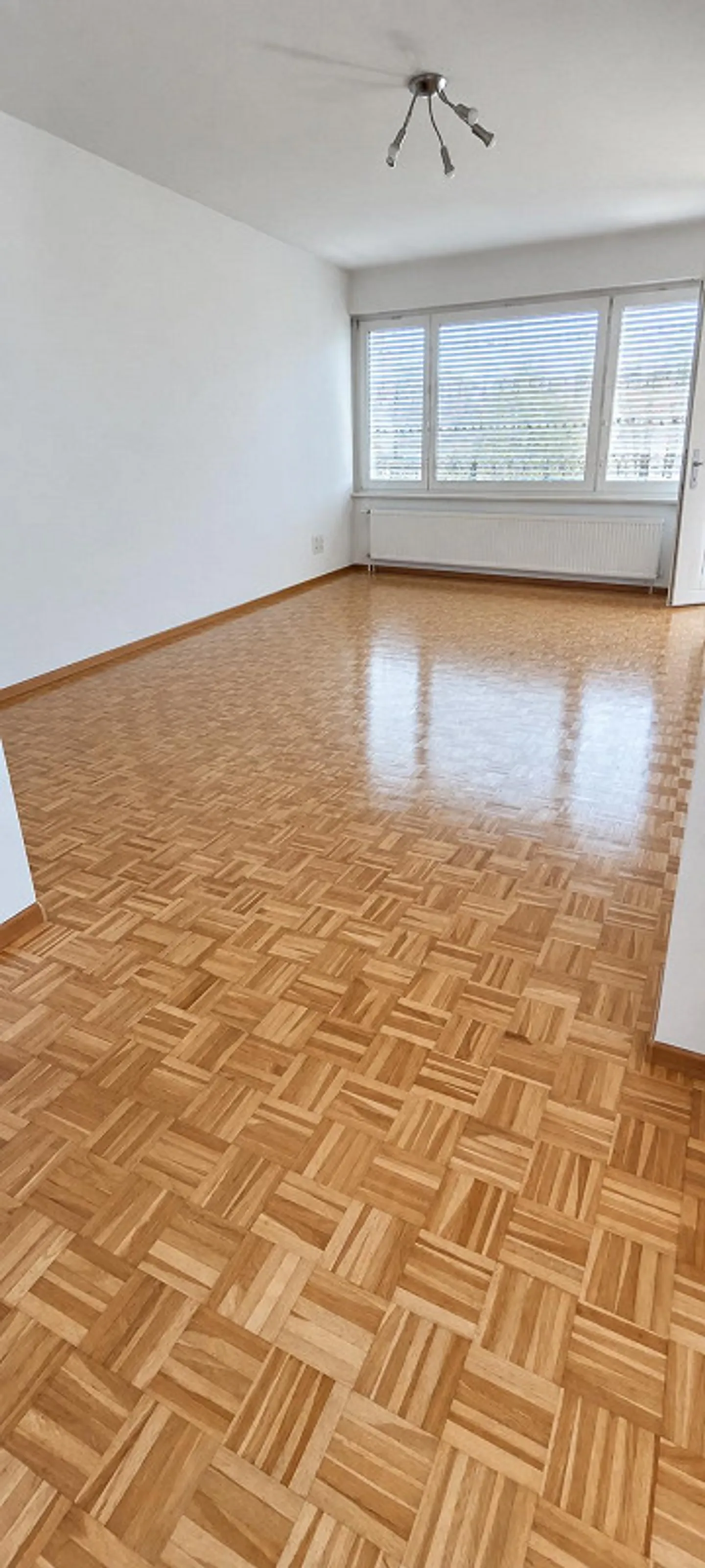 Appartement spacieux de 3 pièces dans un emplacement calme à Binningen! - Photo 6 sur 9