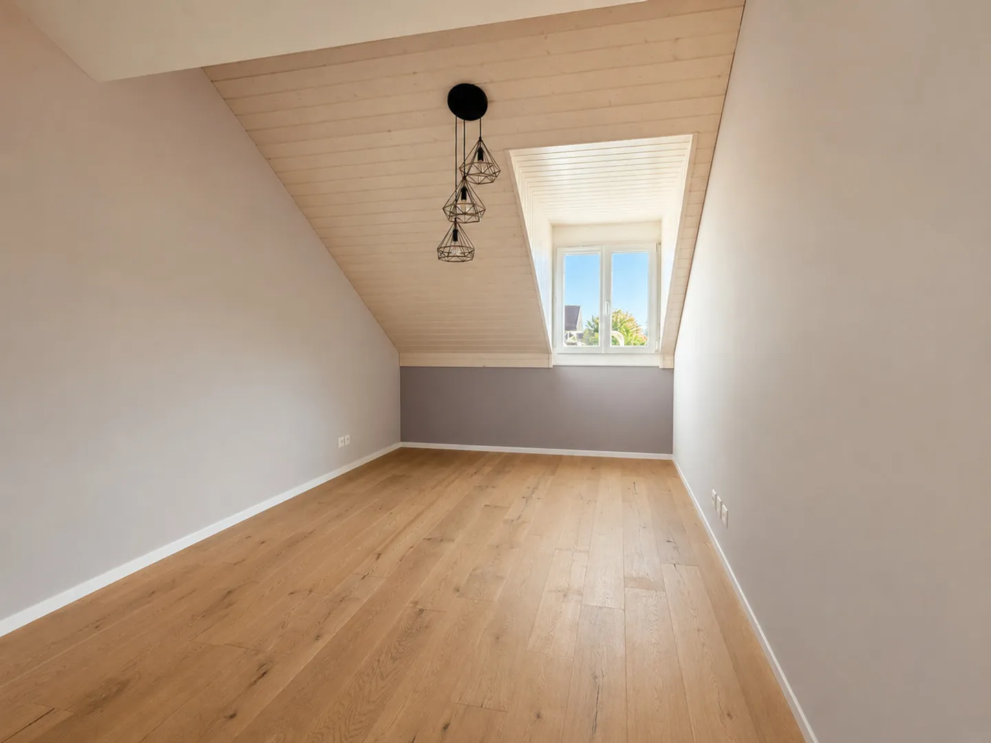Double height living room, 3 bedrooms of 17 to 18 m² and loft of 51 m² - Photo 11 of 15