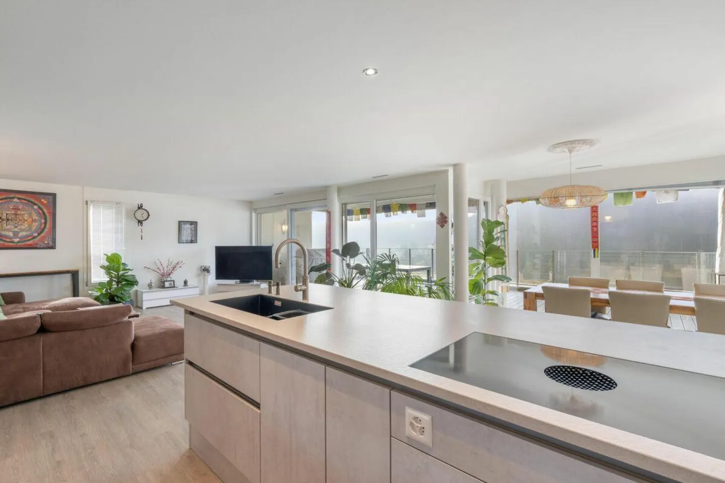 Geräumige Wohnung mit Aussicht - Foto 3 von 5