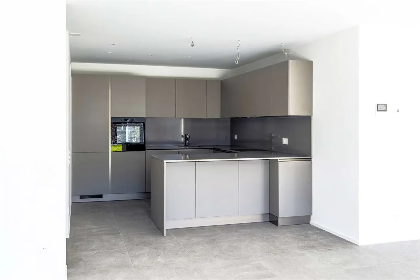 Appartement 3,5 pièces avec jardin NEUF Minusio vue sur le lac au rez-de-chaussée - Photo 9 sur 13