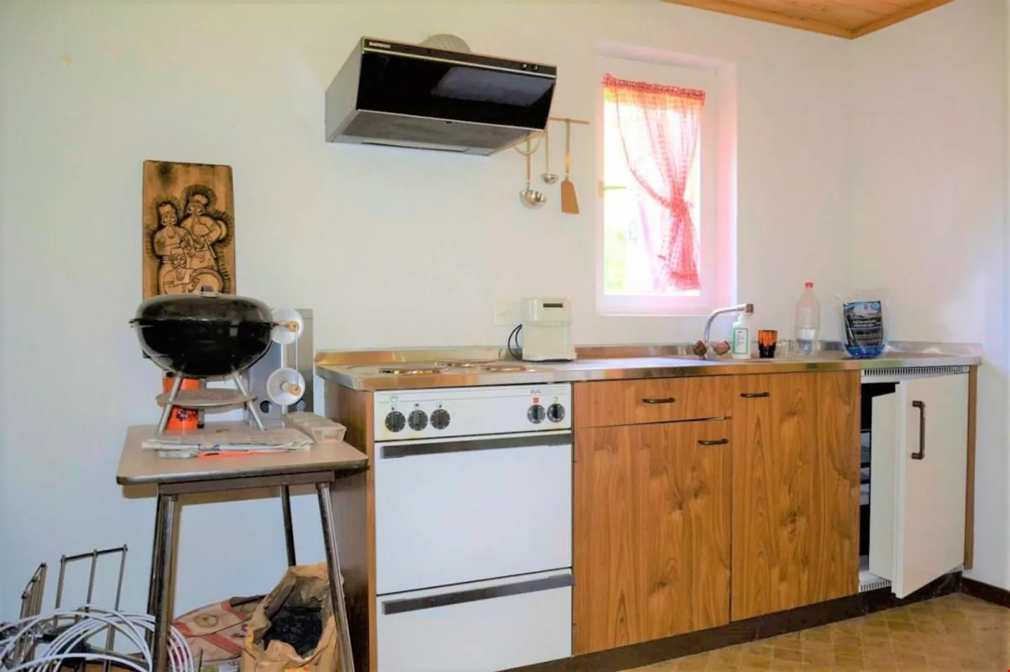 Chalet nécessitant des rénovations près de Staldenried dans un cadre magnifique - Photo 4 sur 6