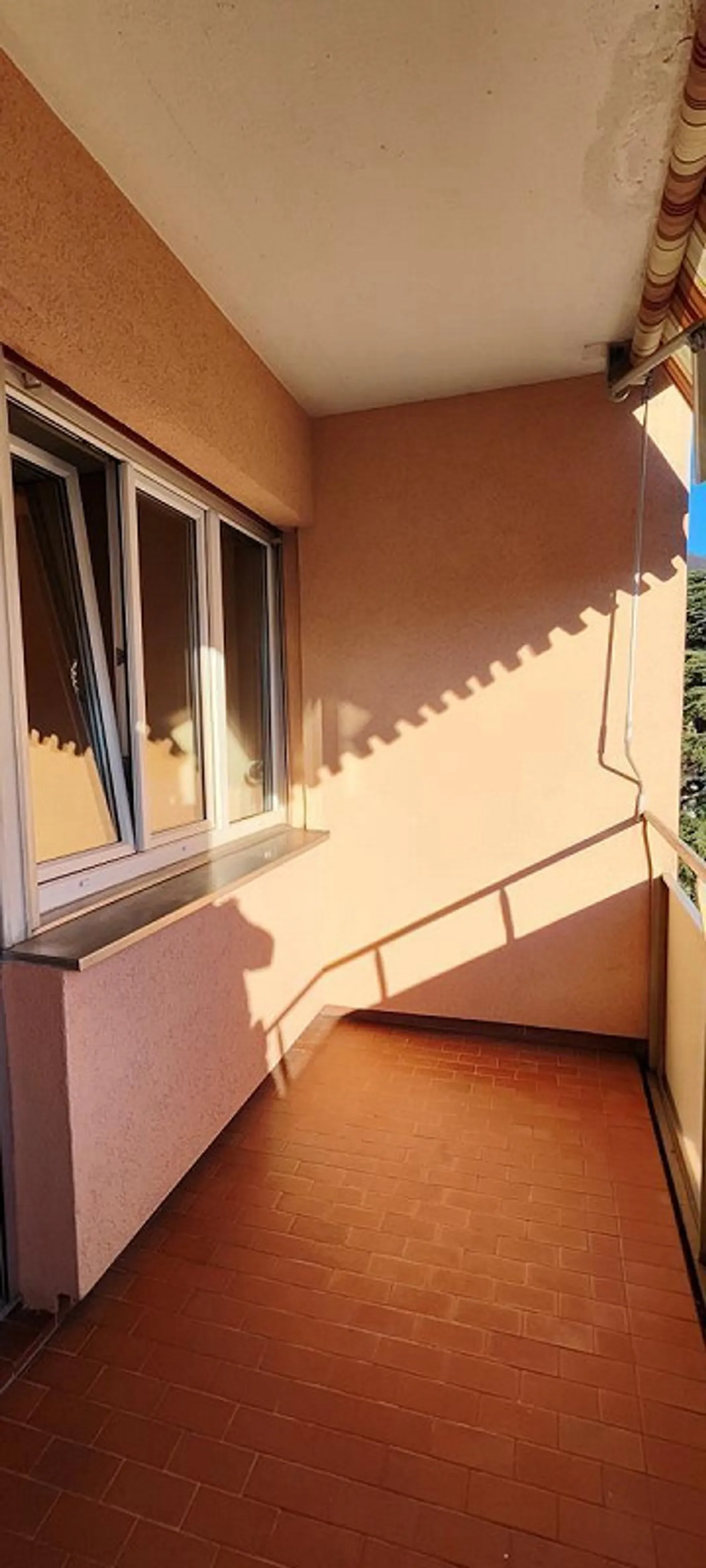 Vacallo, 3.5-room apartment with balcony to renovate - Photo 9 of 12