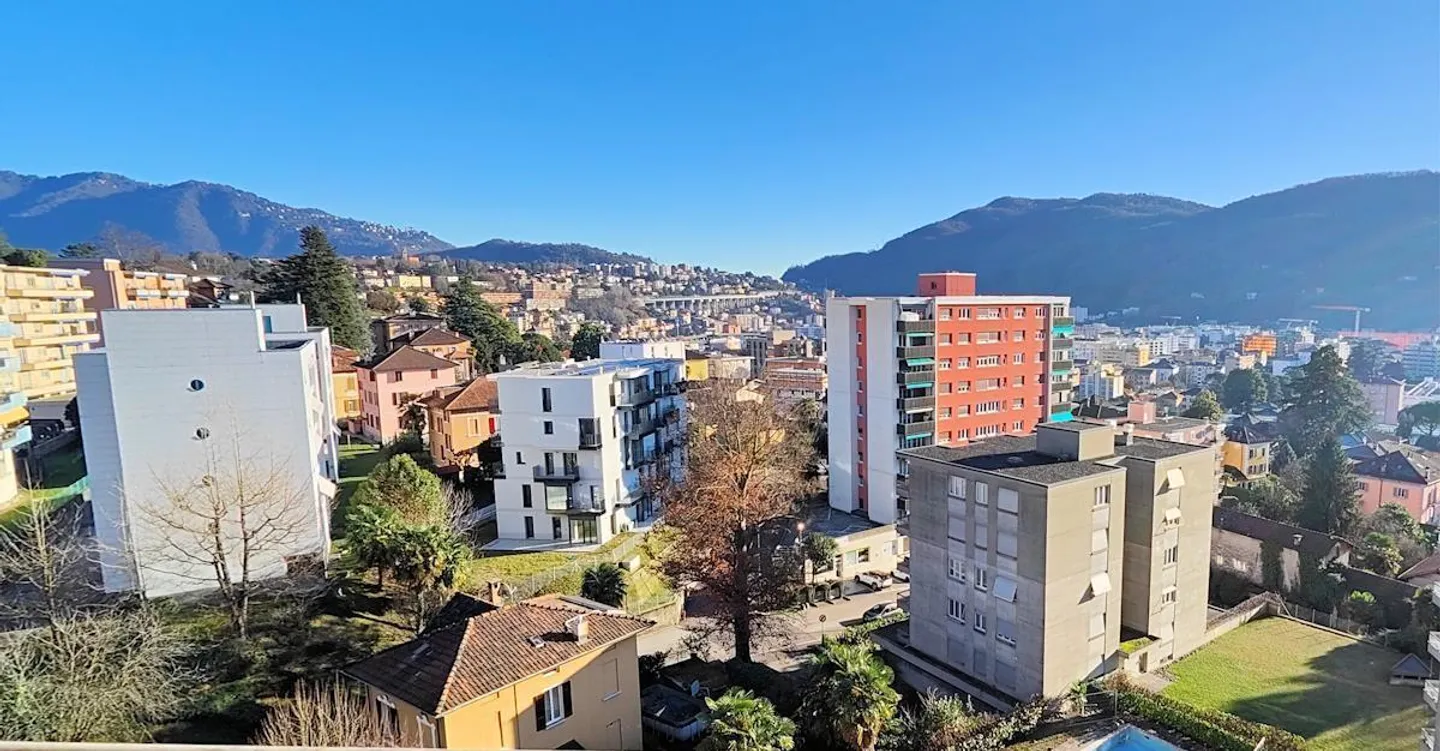 Vacallo, 3.5-room apartment with balcony to renovate - Photo 11 of 12