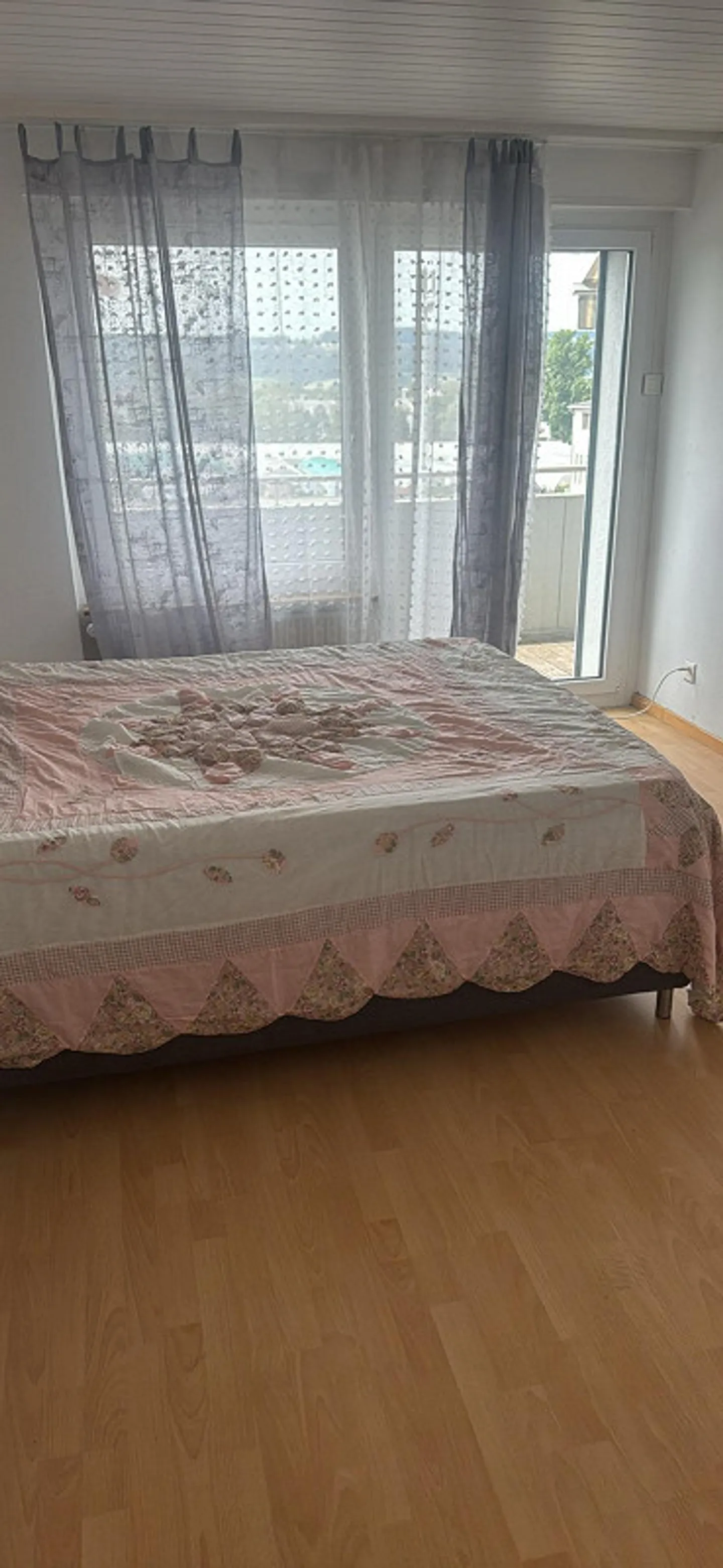 1 stanza in appartamento condiviso disponibile per affitto immediato - Foto 1 di 4