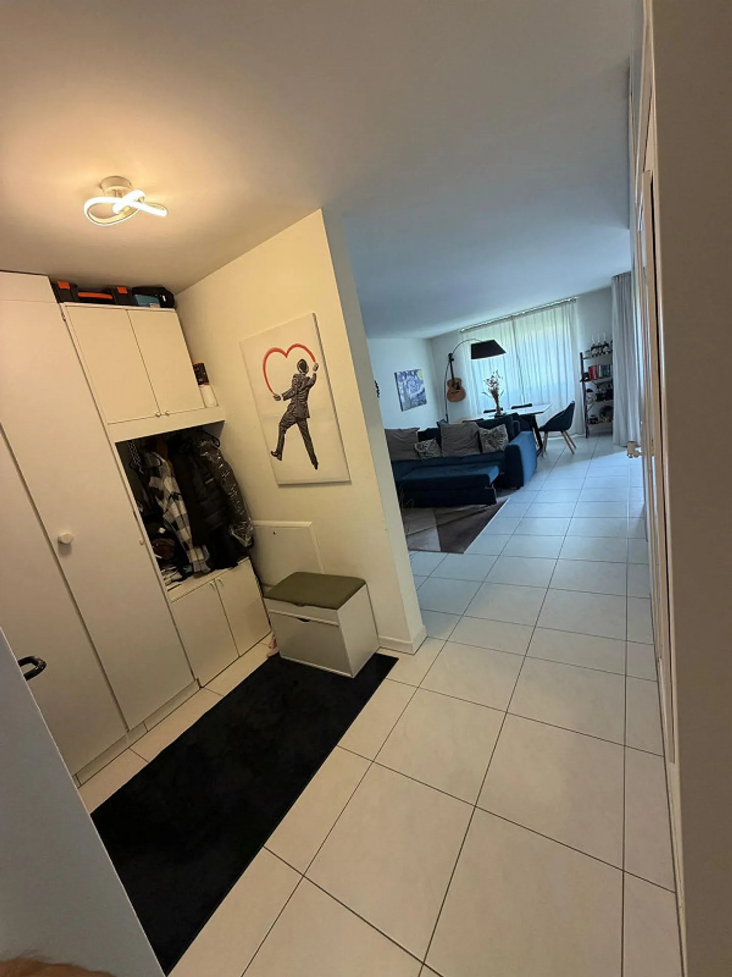 Moderne 2.5-Zimmer-Wohnung in Zürich - Foto 3 von 24