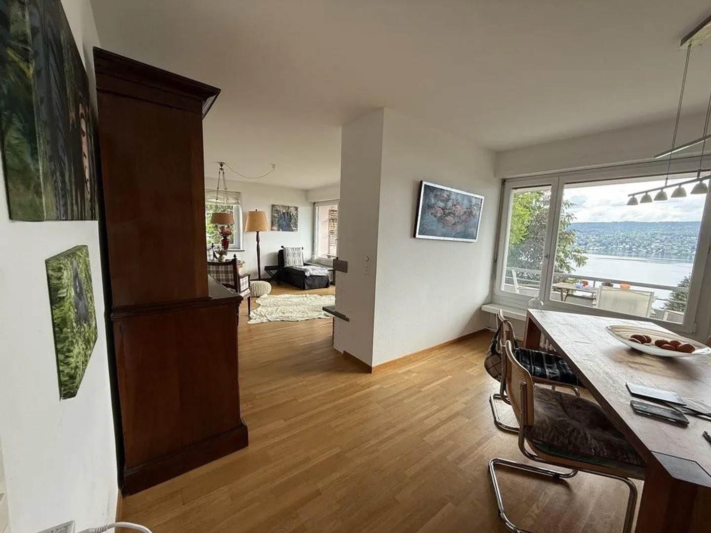 5-room apartment - freshly and fully renovated in Kilchberg - Photo 2 of 4