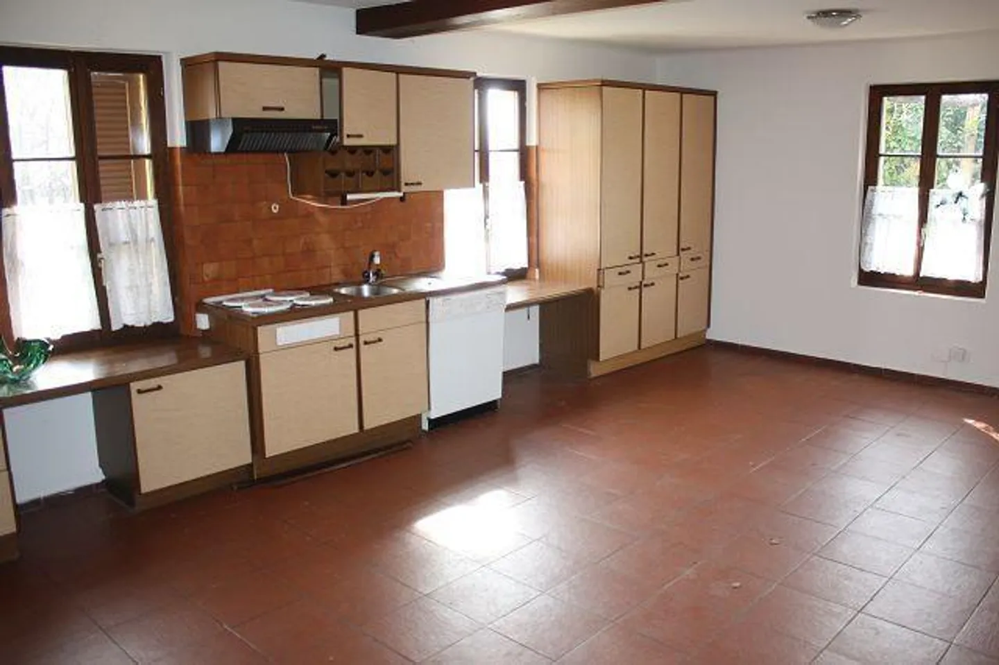 Casa singola in affitto - Foto 5 di 14