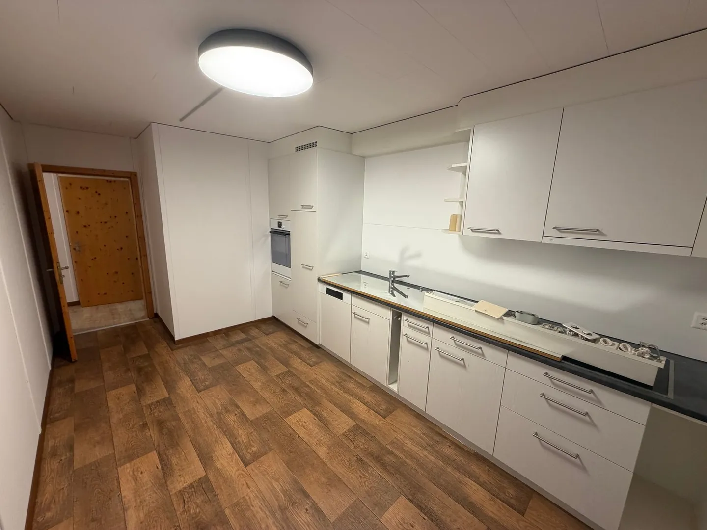 Charmante 3.5-Zimmer-Wohnung in historischem Altbau in Altdorf - Photo 1 of 7