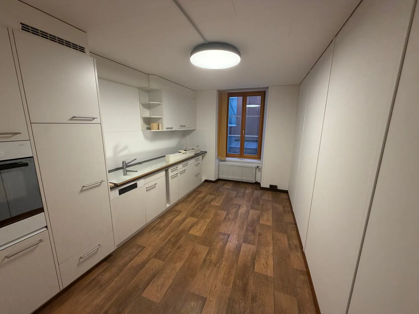 Charmante 3.5-Zimmer-Wohnung in historischem Altbau in Altdorf - Photo 2 of 7