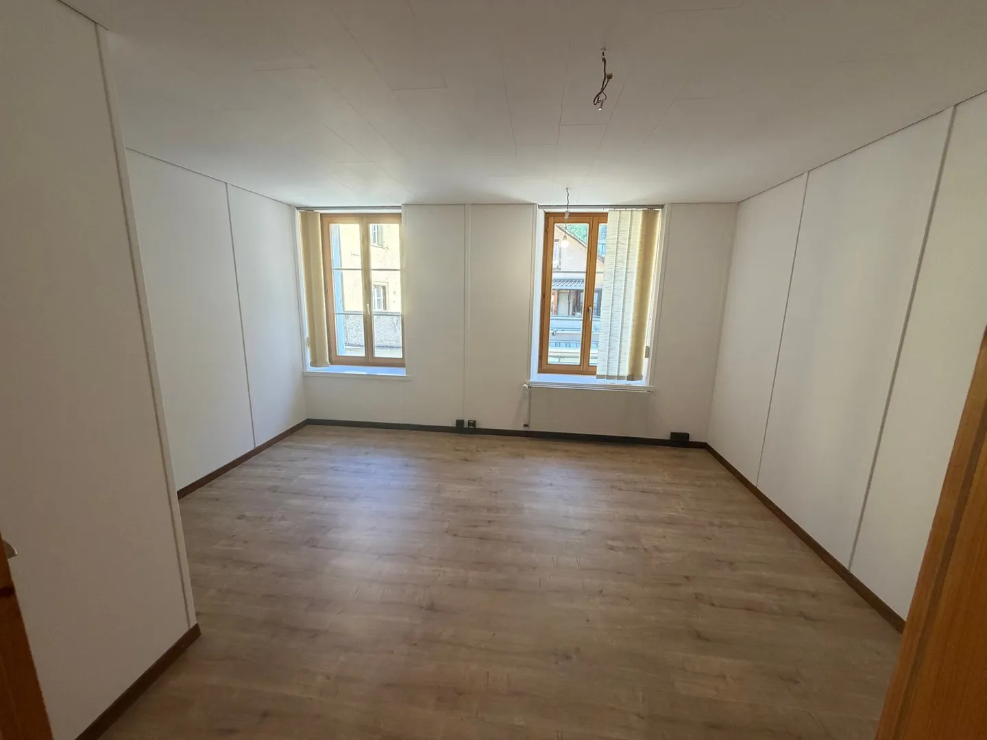 Charmante 3.5-Zimmer-Wohnung in historischem Altbau in Altdorf - Photo 4 of 7