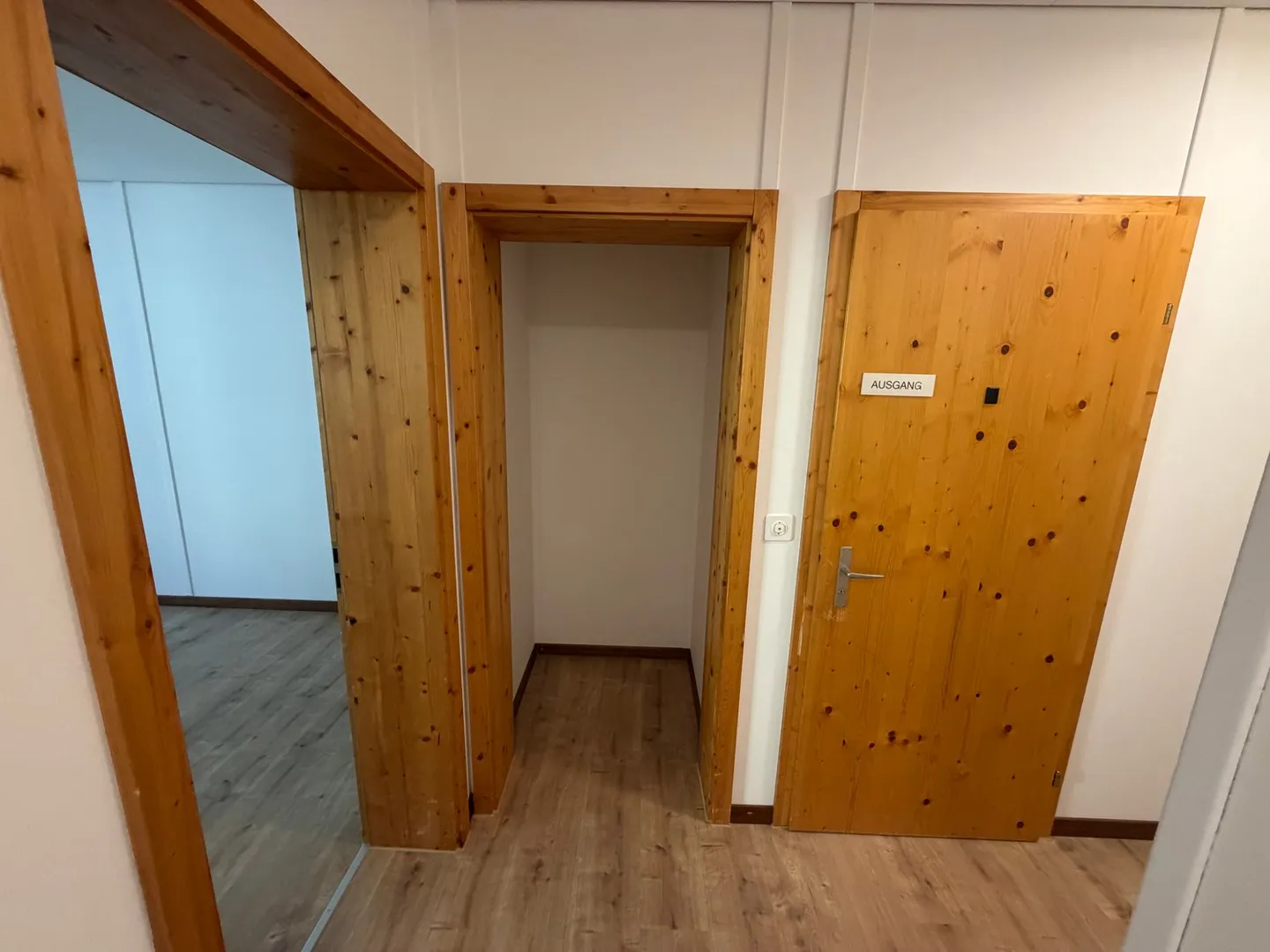 Charmante 3.5-Zimmer-Wohnung in historischem Altbau in Altdorf - Photo 5 of 7