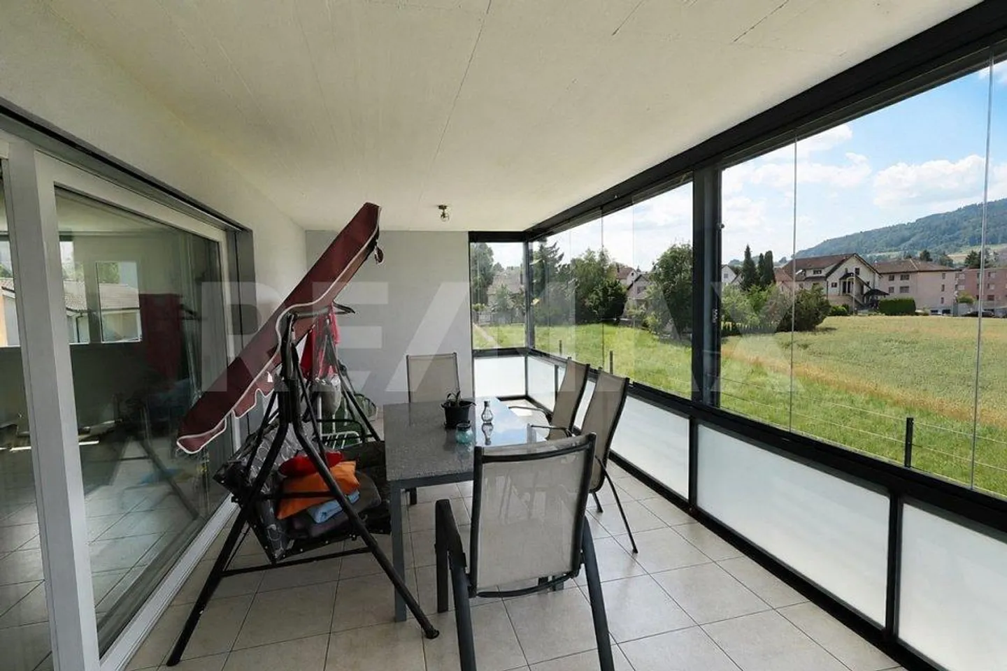 Spacious Apartment with Balcony - Photo 3 of 13