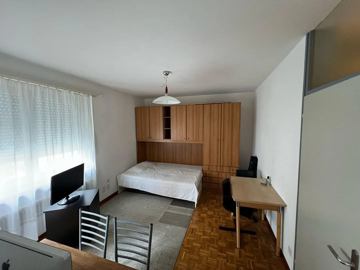 UNVERPASSBAR WOHNUNG 1.5 NAHE DEM ZENTRUM - Foto 1 von 4