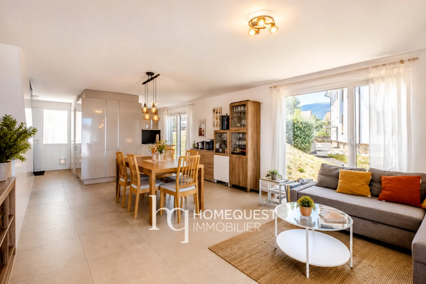 A contemporary twin house, bright and particularly versatile - Photo 4 of 10