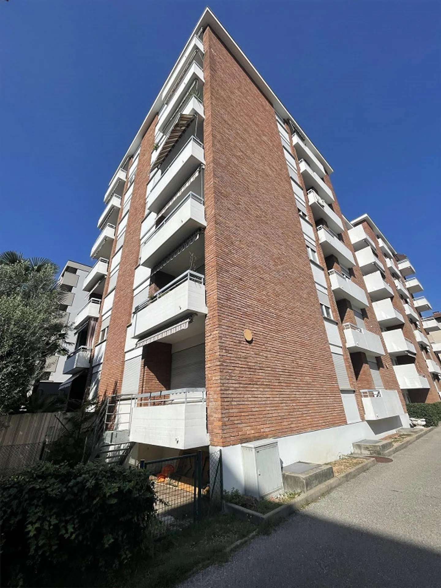 UNVERPASSBAR WOHNUNG 1.5 NAHE DEM ZENTRUM - Foto 4 von 4