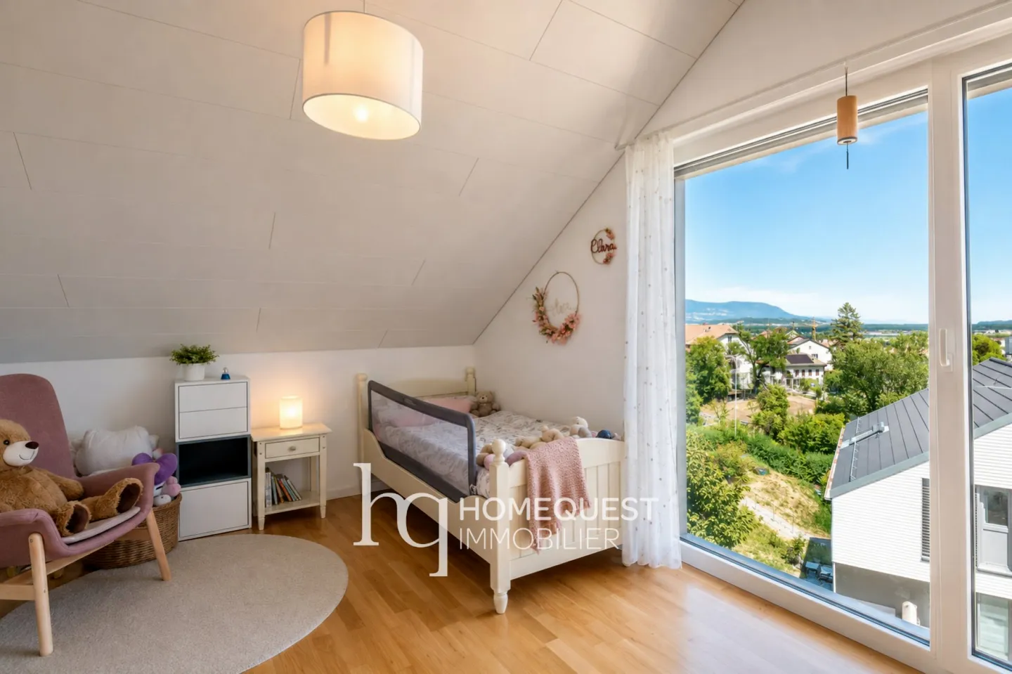 A contemporary twin house, bright and particularly versatile - Photo 7 of 10
