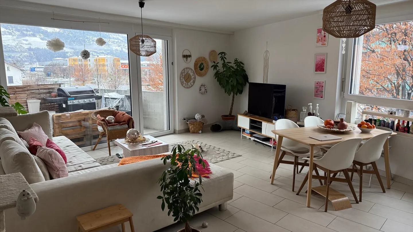 3.5 Room Apartment - Photo 1 of 11